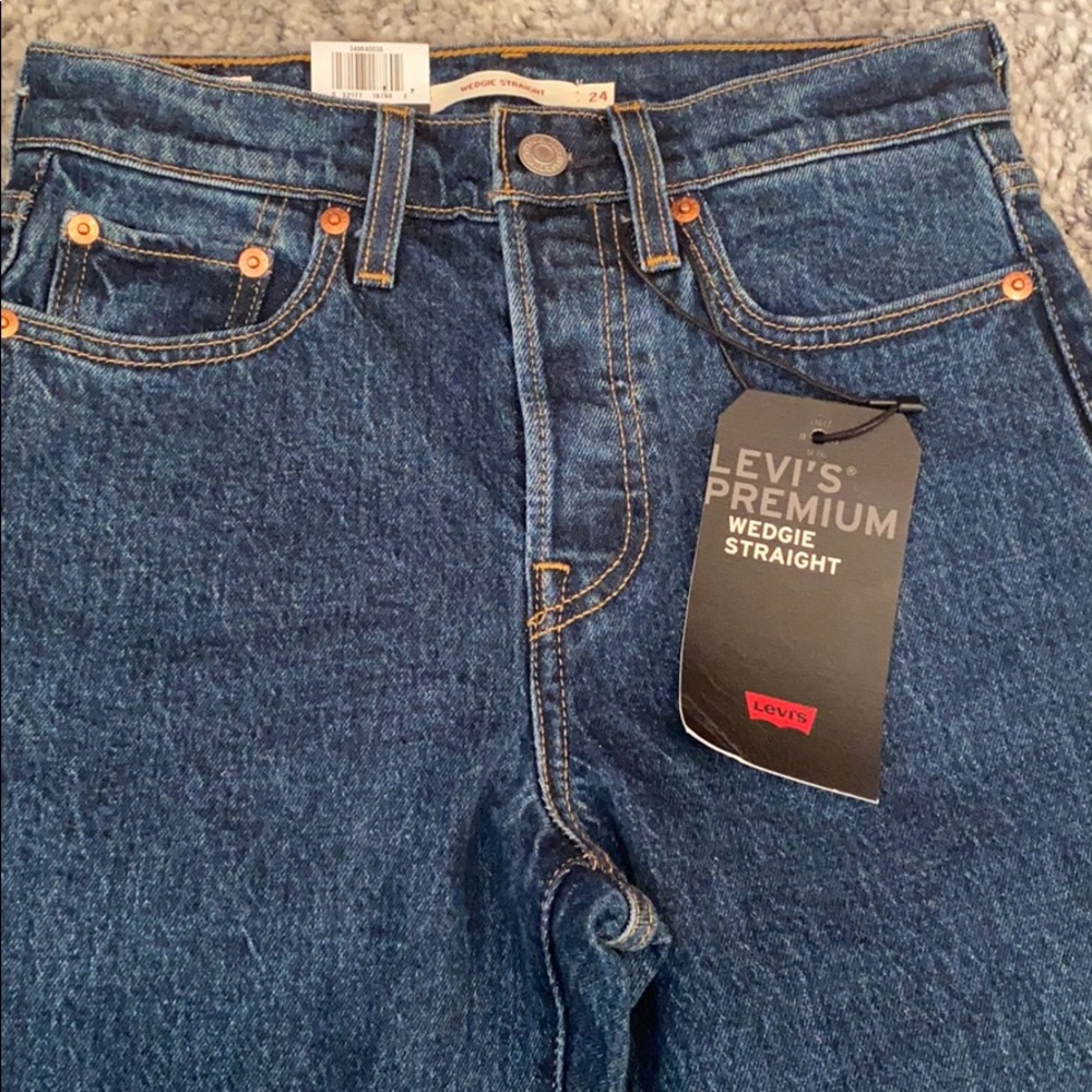 NWT Levi’s Wedgie Straight Jeans